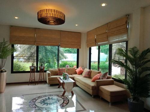 Nakhonphanom Hospital 9 273407042