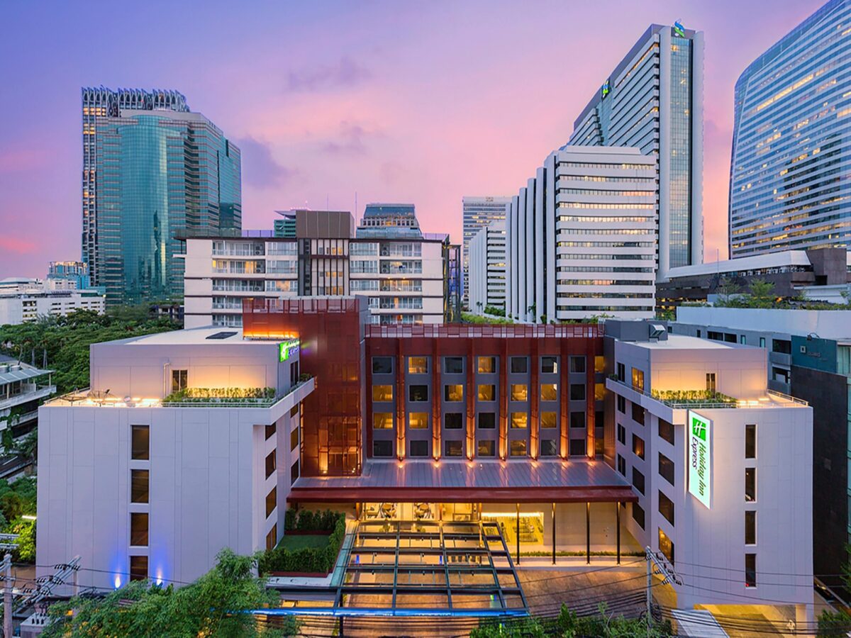 Bangkok Christian Hospital 10 holiday inn express bangkok 7223039492 4x3 1