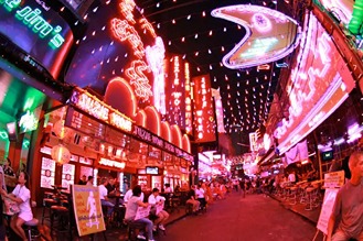 Discovering Bangkok: The Ultimate Travel Guide for First-Time Visitors - Bangkok travel guide 6 Bangkok travel guide Discovering Bangkok: The Ultimate Travel Guide for First-Time Visitors - Bangkok travel guide