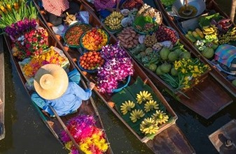 The Melting Pot of Bangkok: the City's Rich Heritage and Diversity 7 The Melting Pot of Bangkok The Melting Pot of Bangkok: the City's Rich Heritage and Diversity