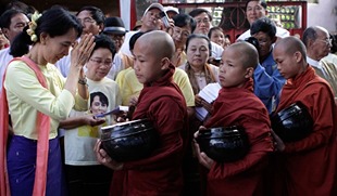Bangkok's Monks Bangkok's Monks: A Look at the Lives and Practices of Buddhist Monks