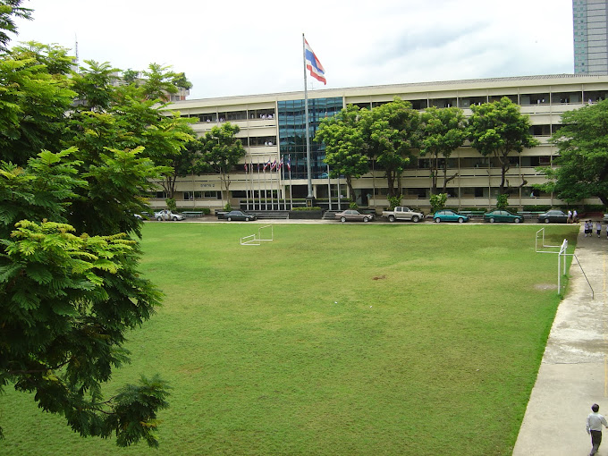 Samsenwittayalai School1
